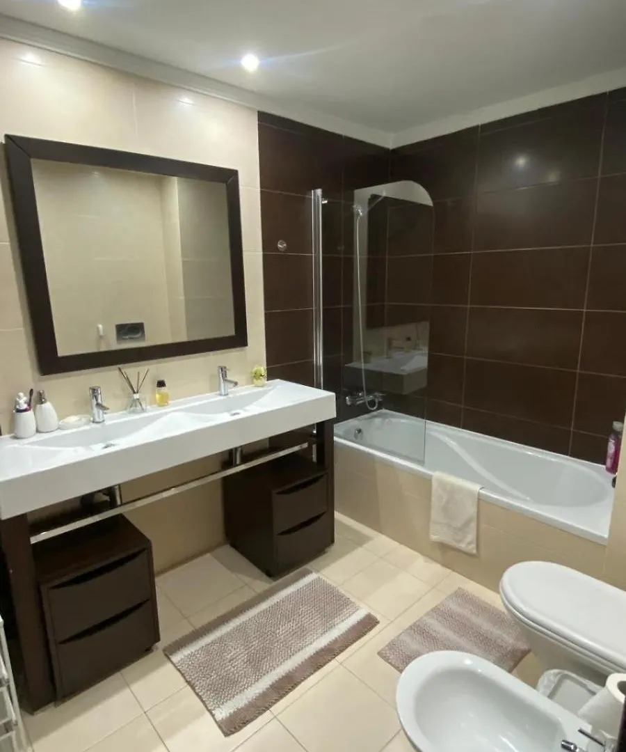 Rooms In Faro Close To Airport