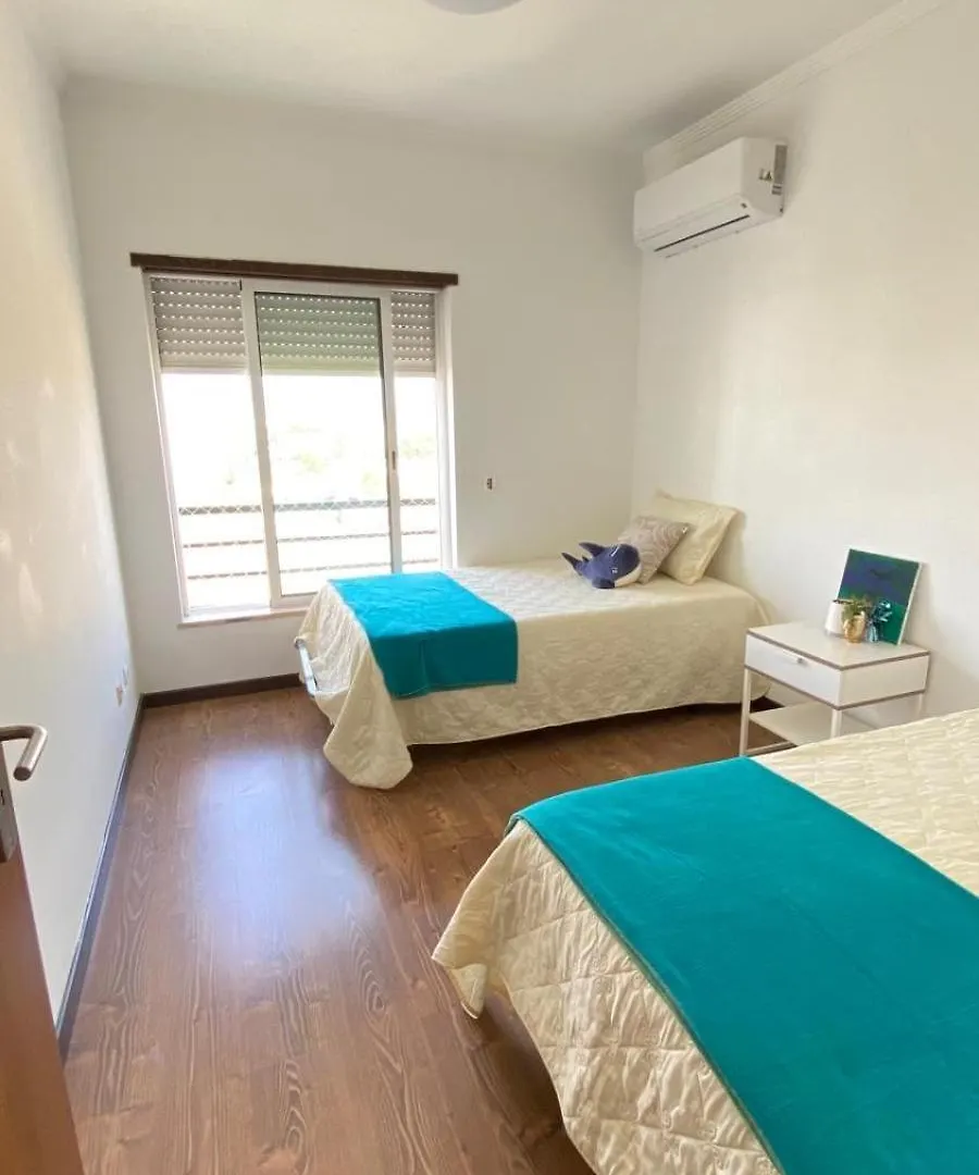 Rooms In Faro Close To Airport Homestay